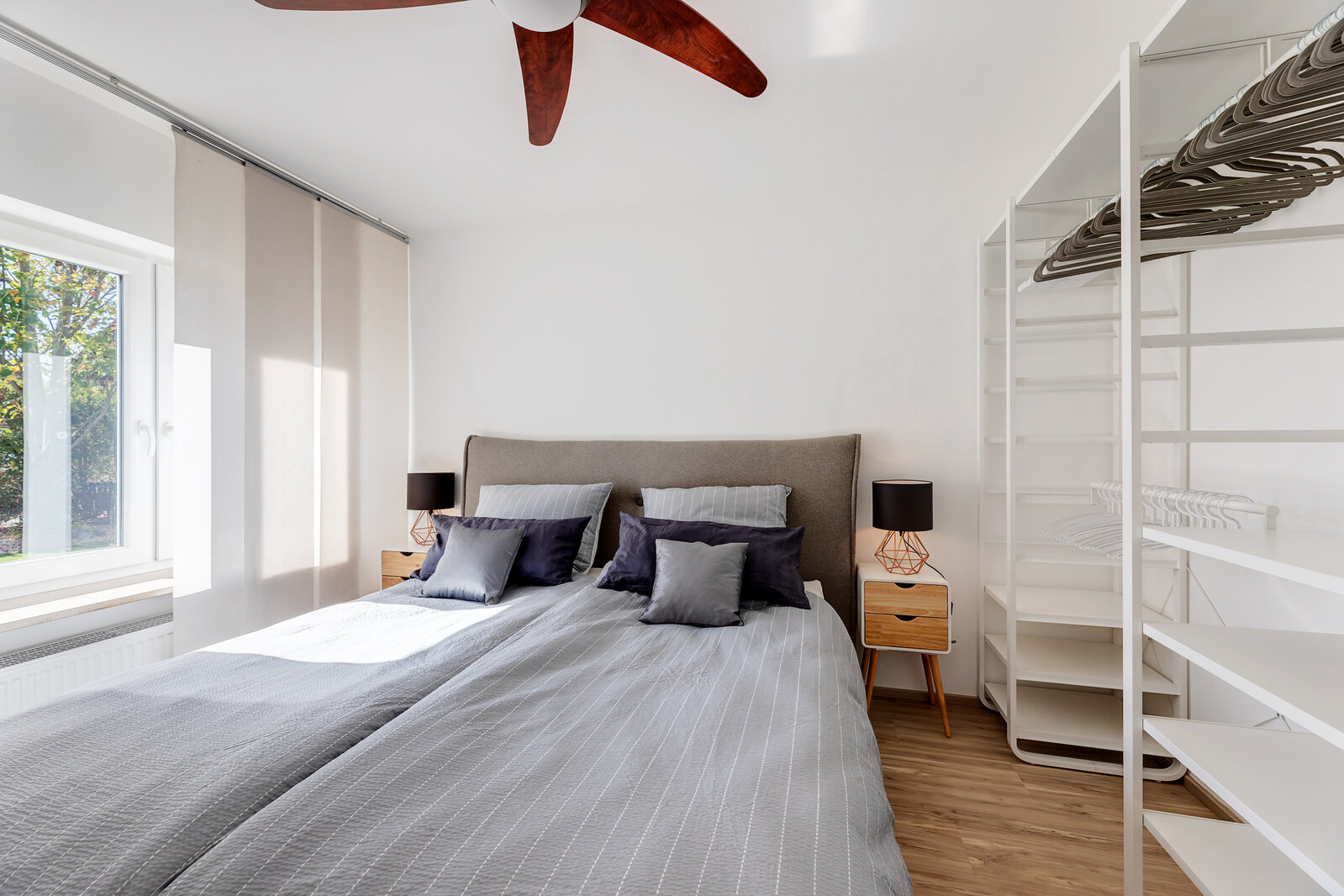 Modern, renovated and fully furnished bungalow - Photo 5