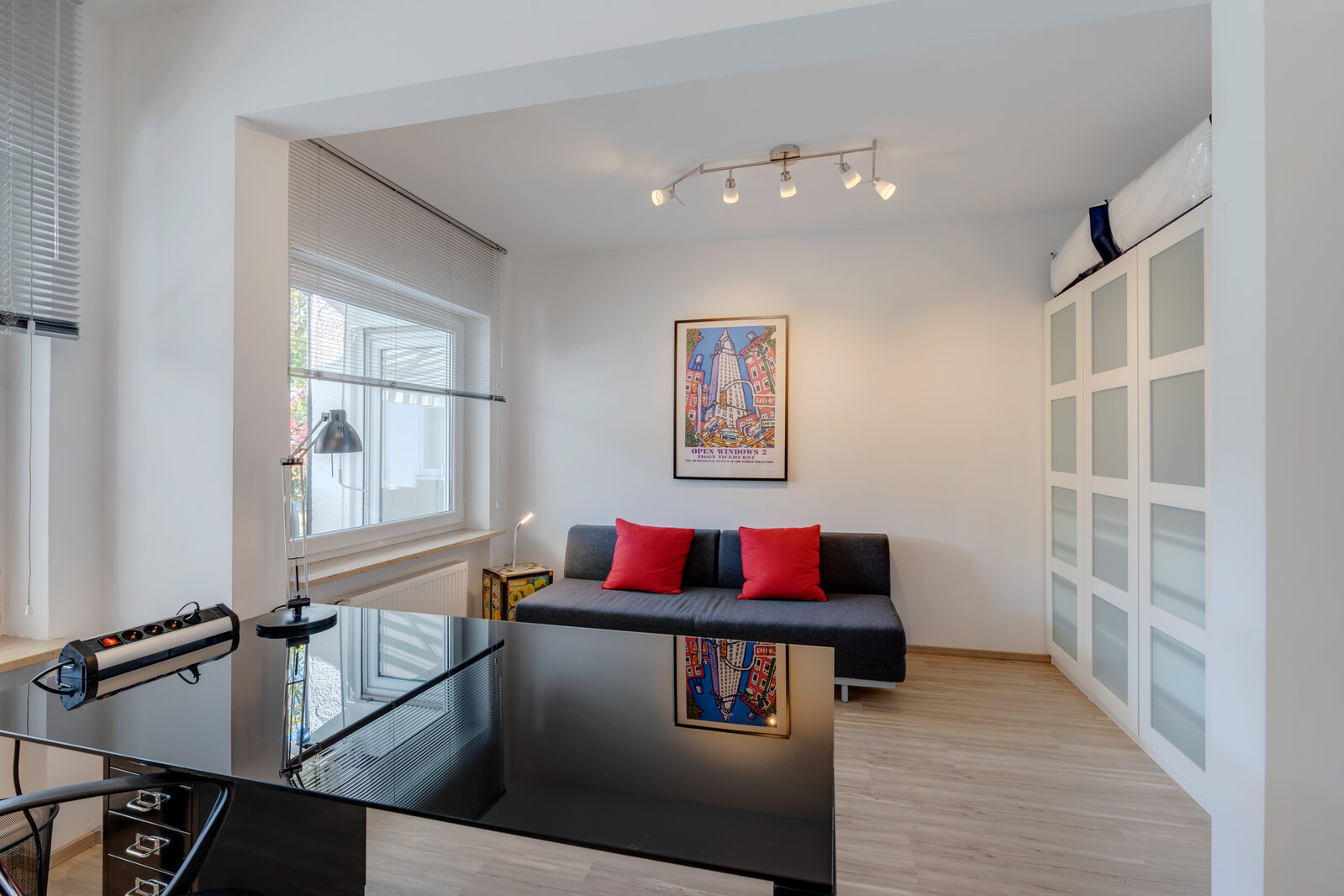 Modern, renovated and fully furnished bungalow - Photo 2