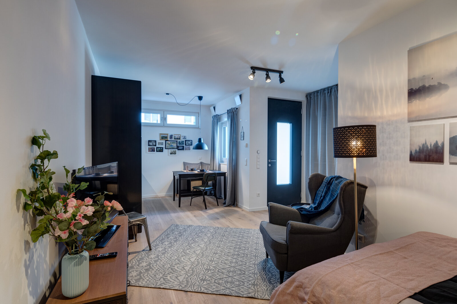 Modern, stylish apartment for short-term rent - Foto 1