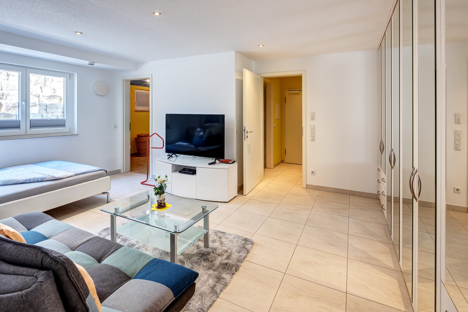 Furnished basement apartment in Haar - Photo 1