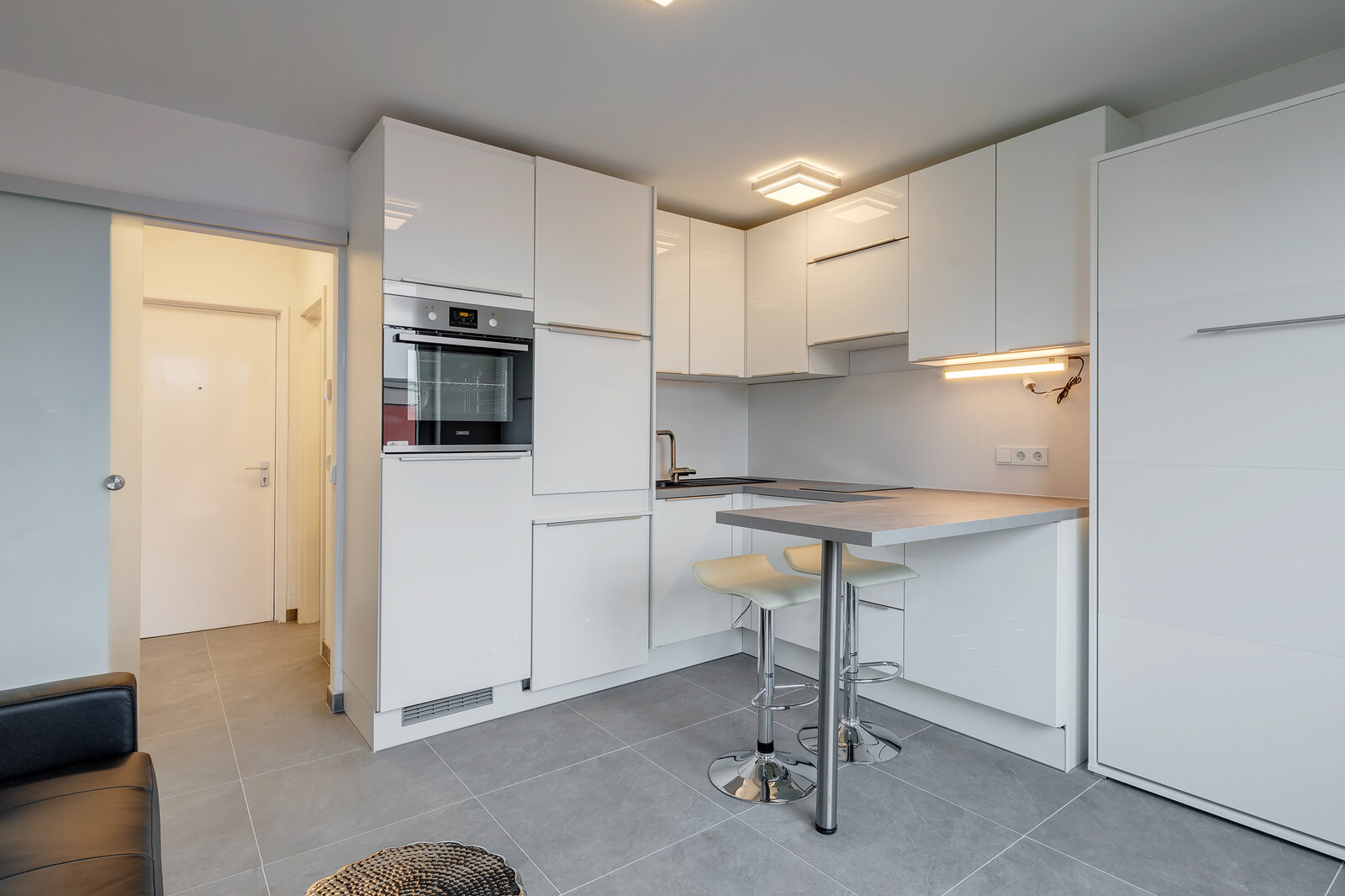 Lovely, bright apartment for rent - Photo 4