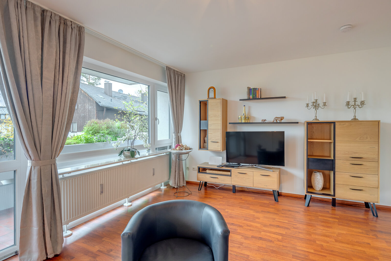 Helle 2,5-Zimmer Wohnung auf Zeit - Foto 1