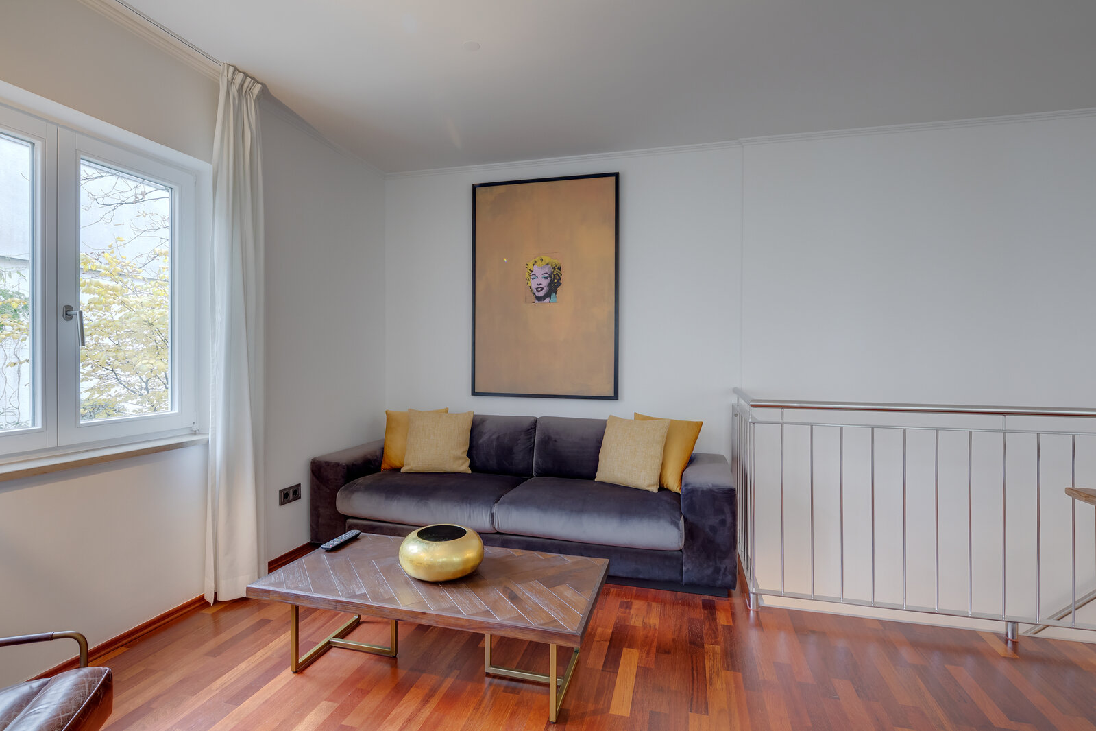 Designer maisonette apartment for rent - Photo 3