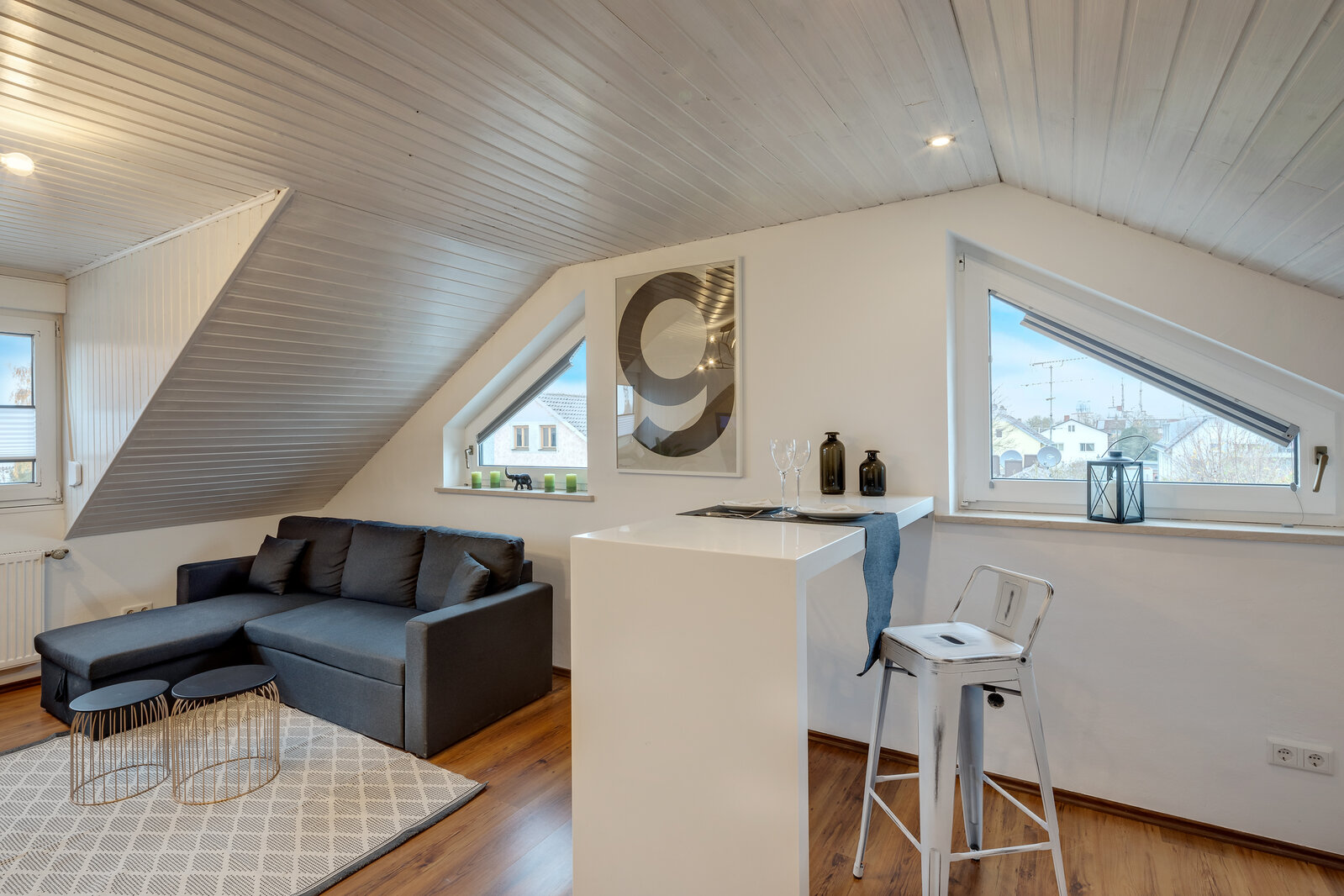 Bright attic apartment in Lerchenau - Foto 1