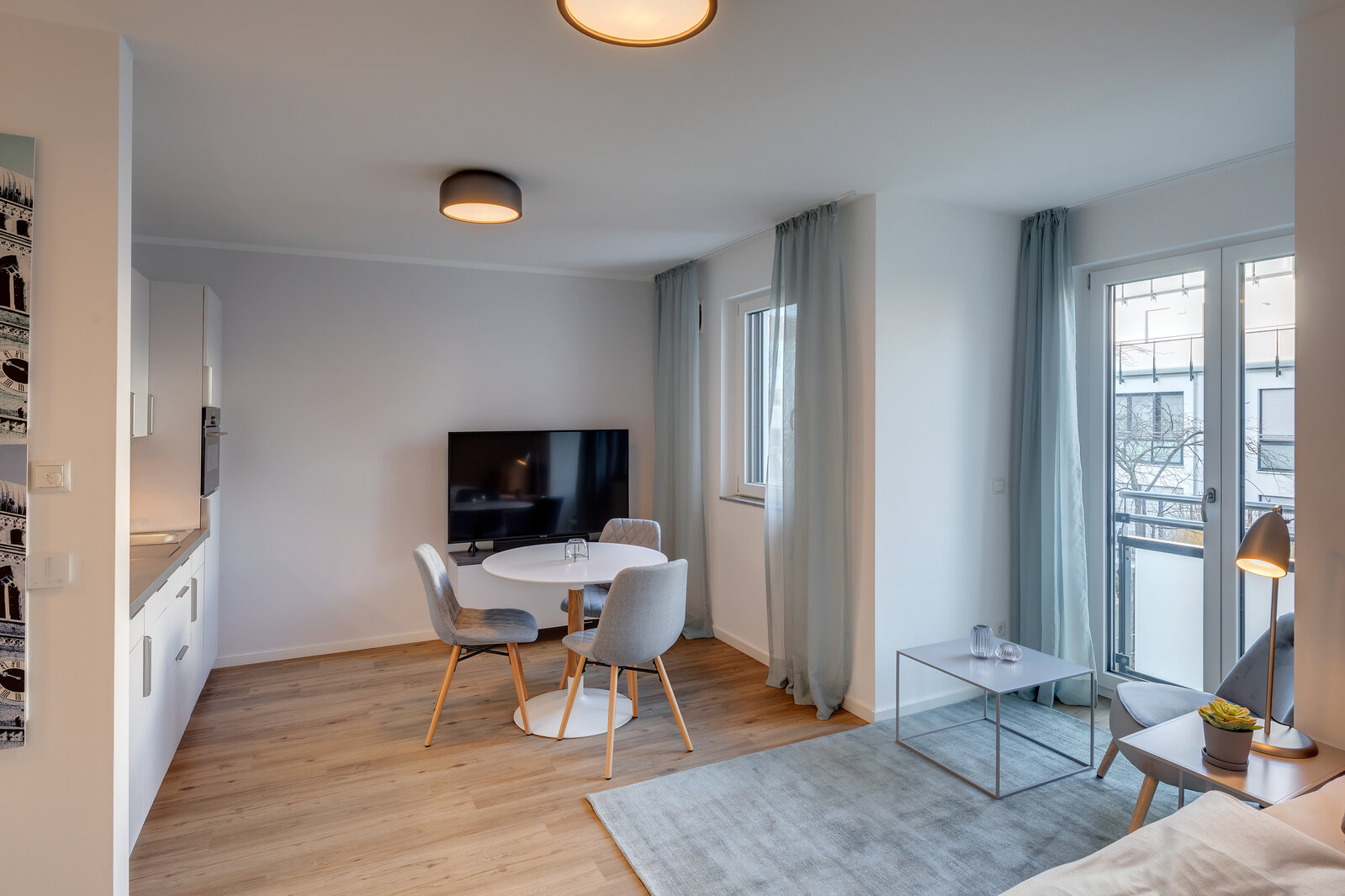 Stylishly furnished apartment in Milbertshofen - Foto 1