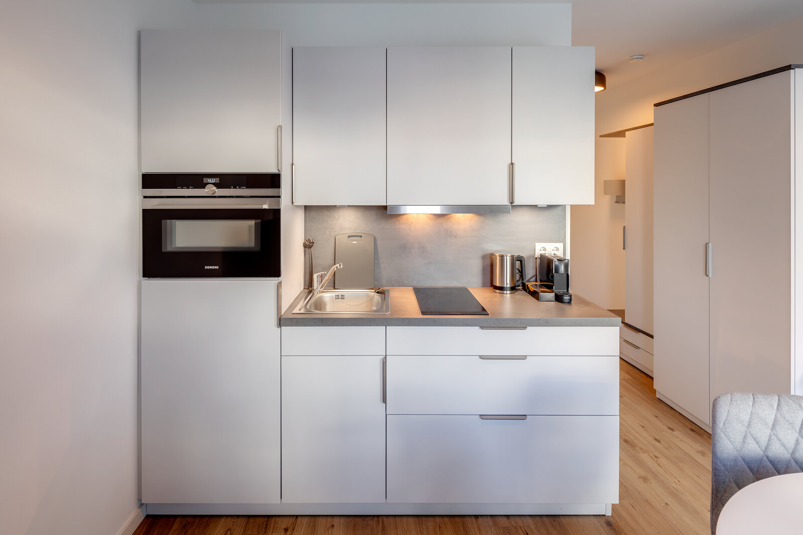 Stylish apartment for rent with like new furniture - Photo 2