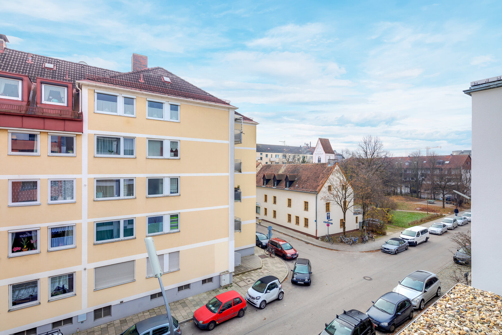 First occupancy: Modern apartment with balcony - Photo 5