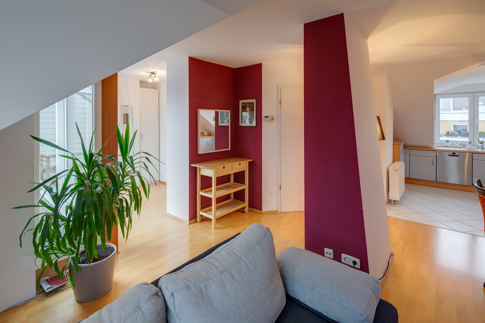 Comfortable 3-room apartment with roof loggia - Foto 2