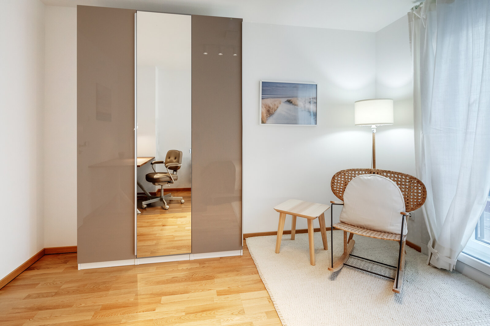 Attractive, modern apartment in the university district - Photo 5