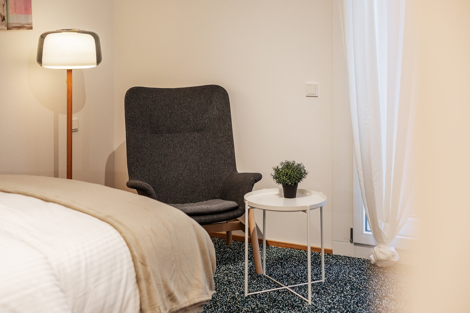 Attractive, modern apartment in the university district - Photo 4