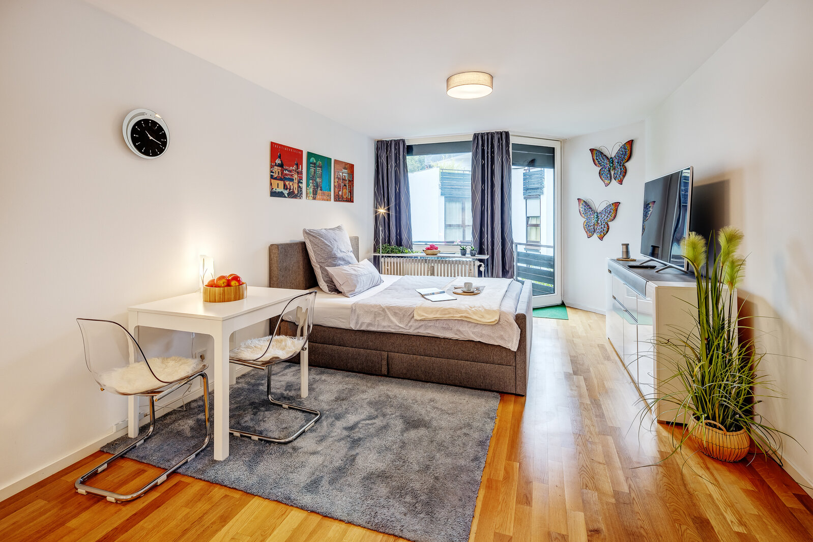 Modernly furnished apartment with balcony for rent - Photo 1