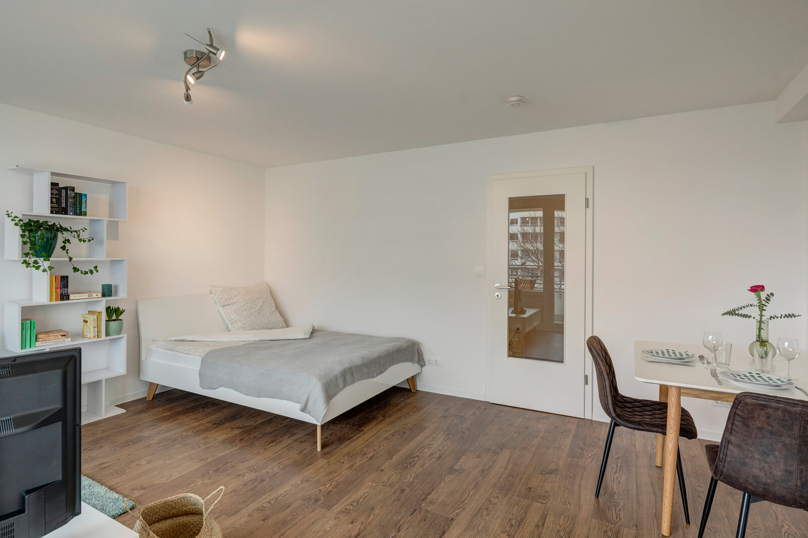 Modernly furnished apartment for rent - Photo 4