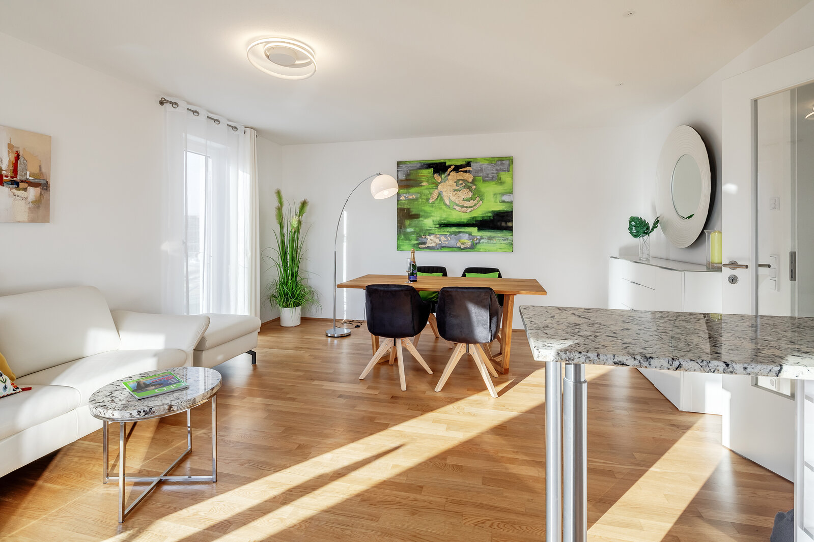 Modern and bright new apartment (2019) - Photo 2