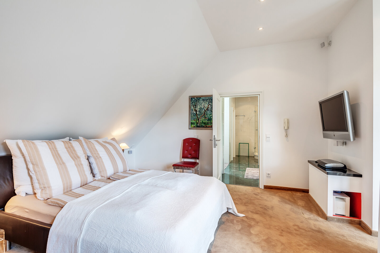 Luxury apartment for rent in great area Herzogpark - Photo 3