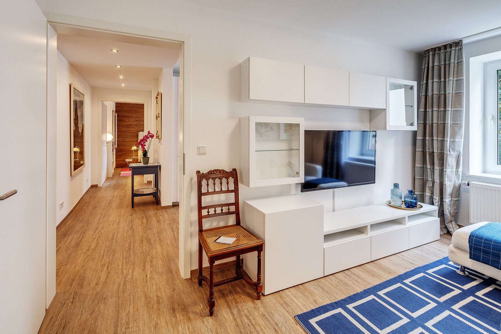 Centrally located, with view of the inner courtyard - Foto 1