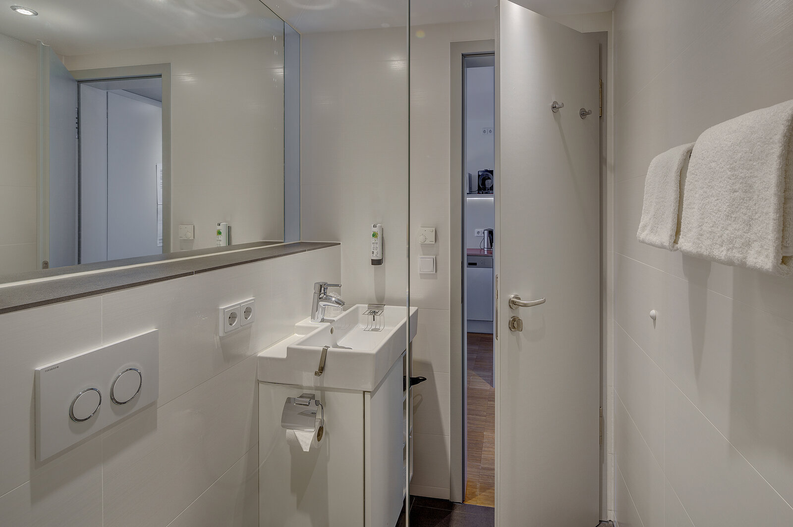 Modern apartment in Lohhof - Photo 4
