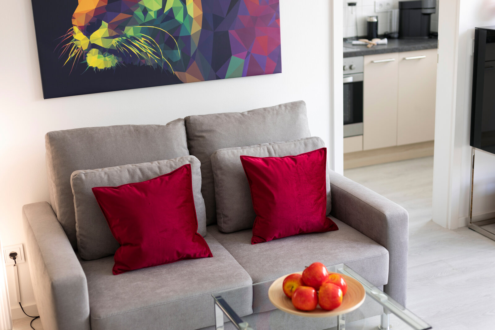 Sunny apartment for rent with south-facing balcony - Photo 3