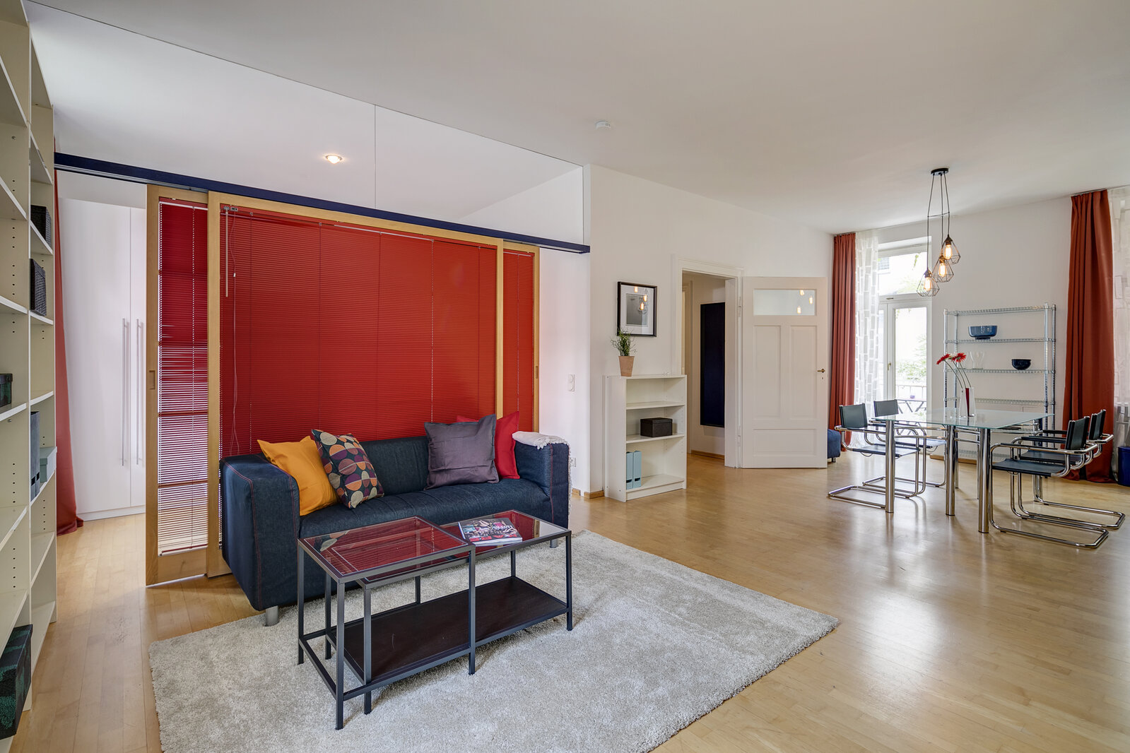 Prime location in Schwabing: quiet 1.5-room period apartment with balcony - Photo 3