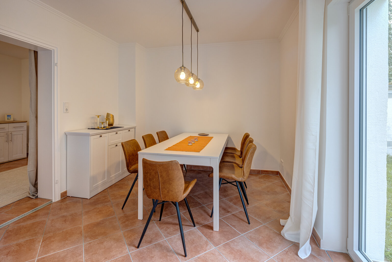 Beautiful apartment for rent with terrace and garden - Photo 3