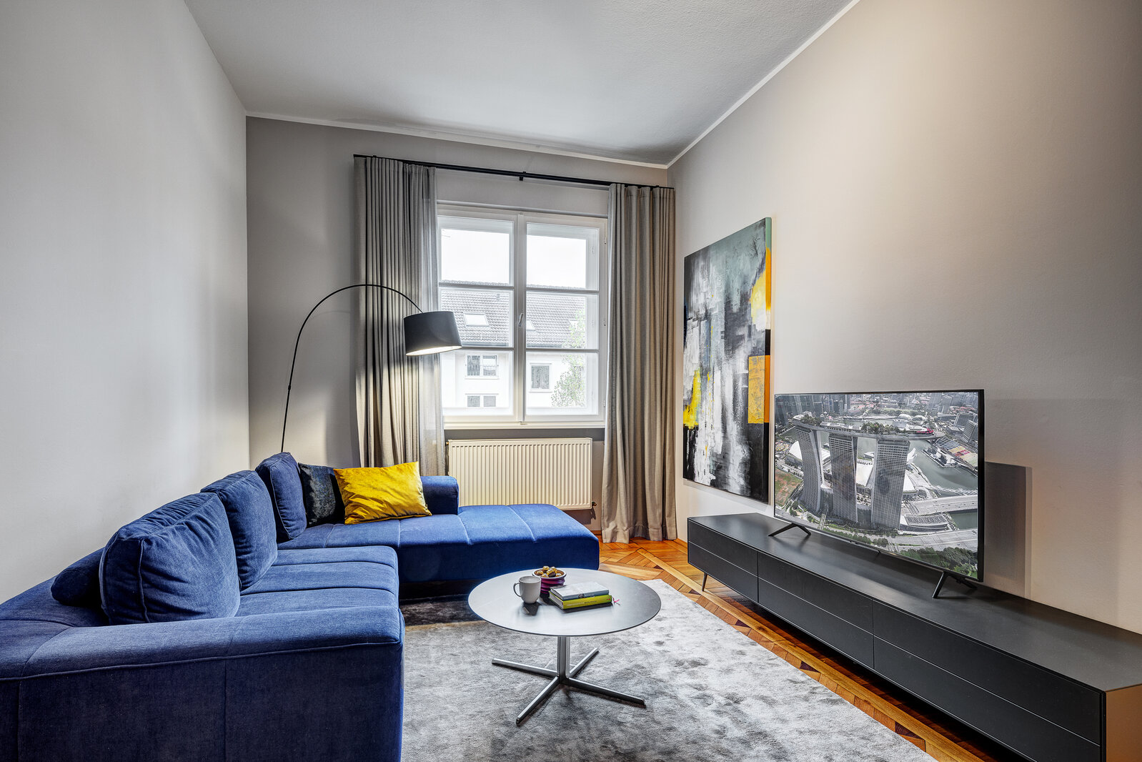 Furnished apartment in a period building in prime location - Foto 1