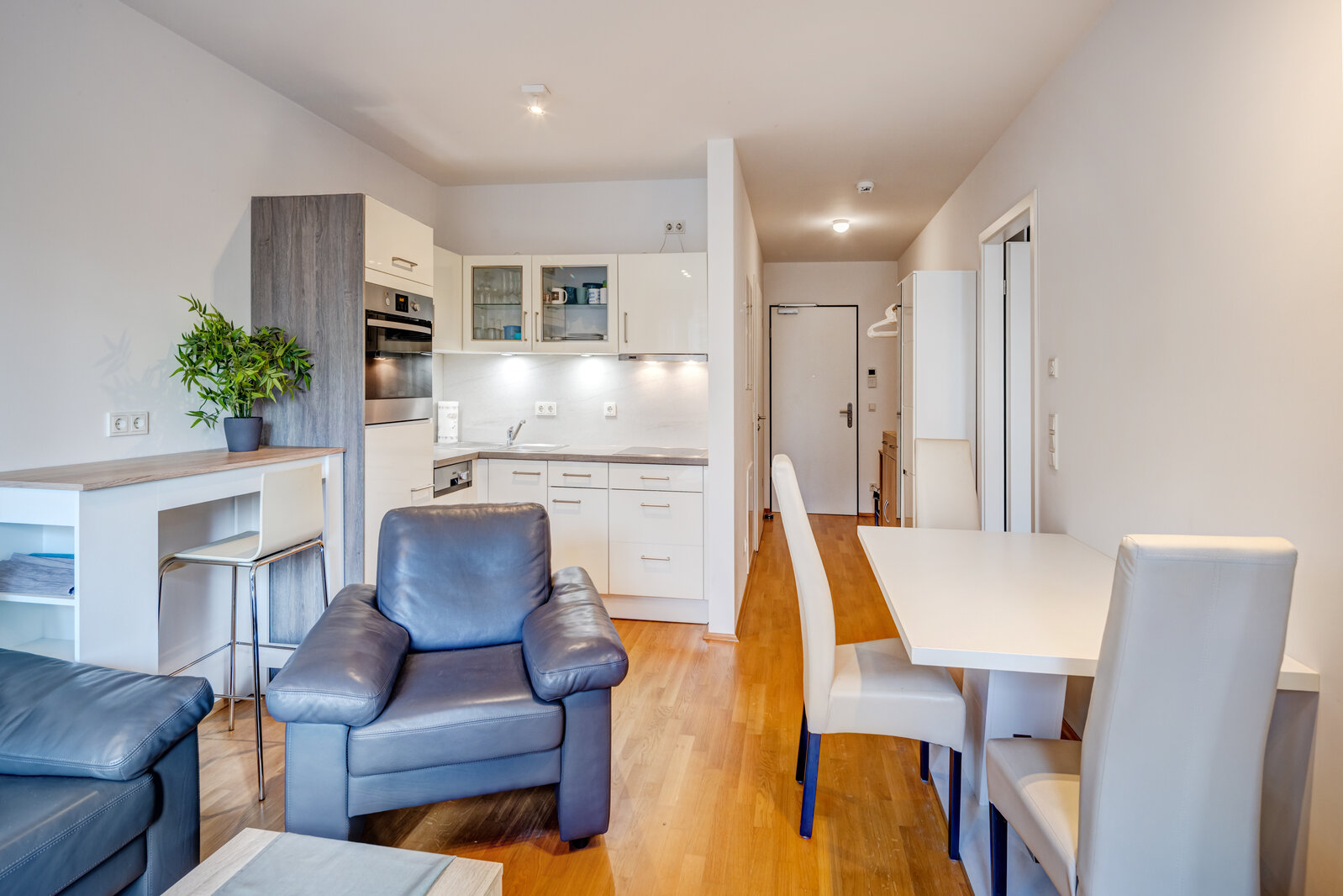 Modern 2-room apartment with loggia for rent - Foto 1