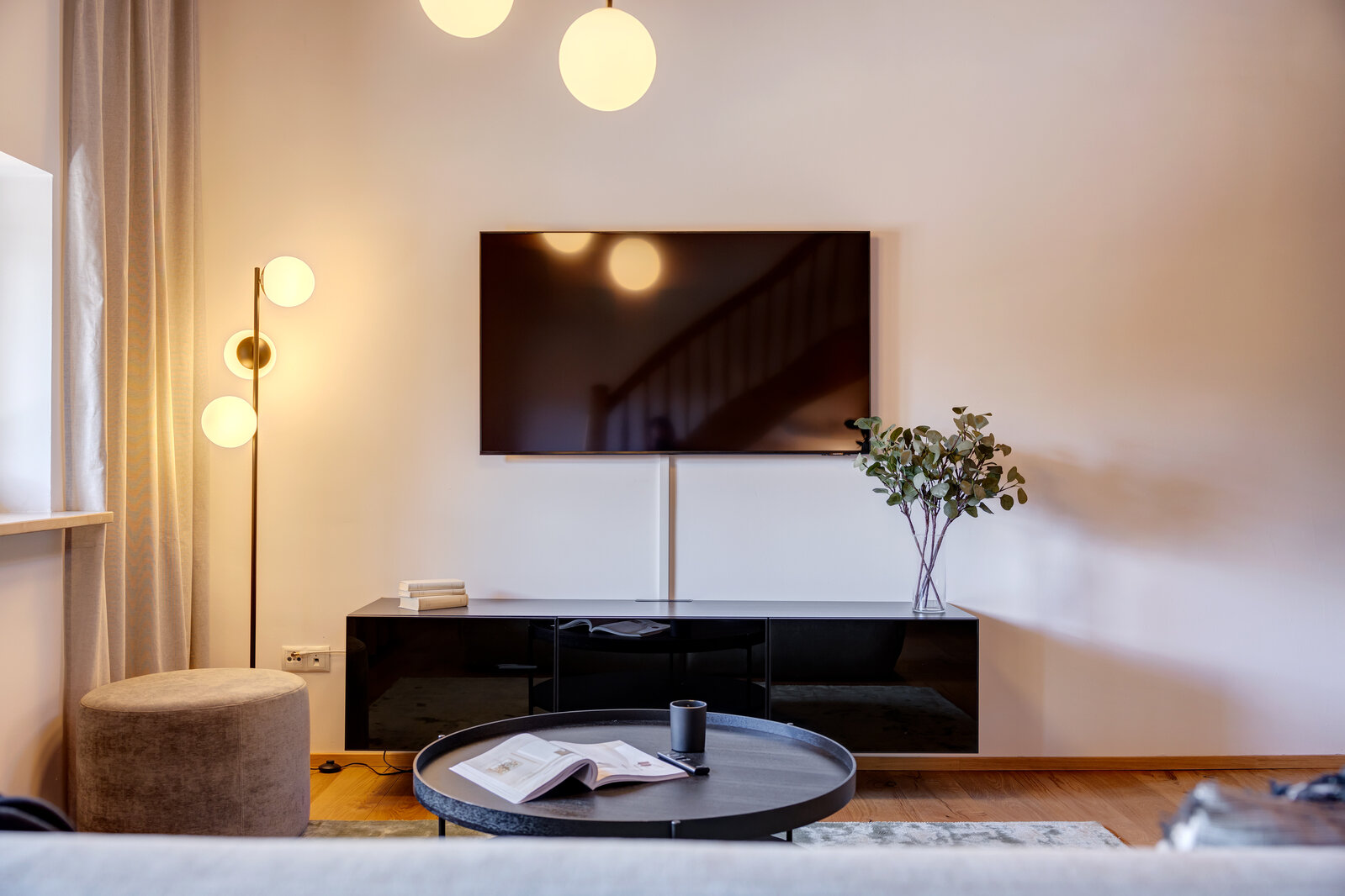 Spacious apartment with gallery - Photo 1