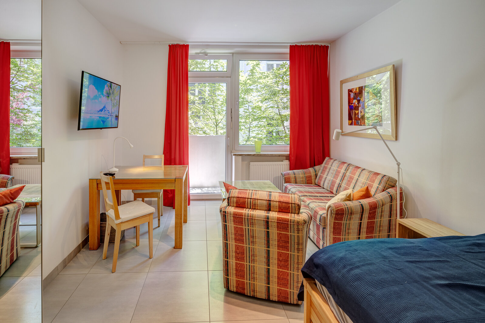 Möbliertes Apartment Nähe Kurfürstenplatz - Photo 1