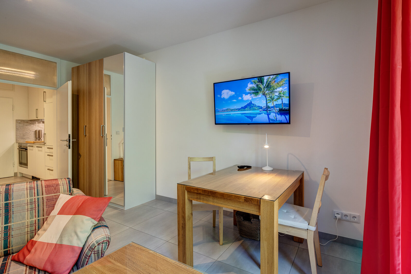 Möbliertes Apartment Nähe Kurfürstenplatz - Photo 2