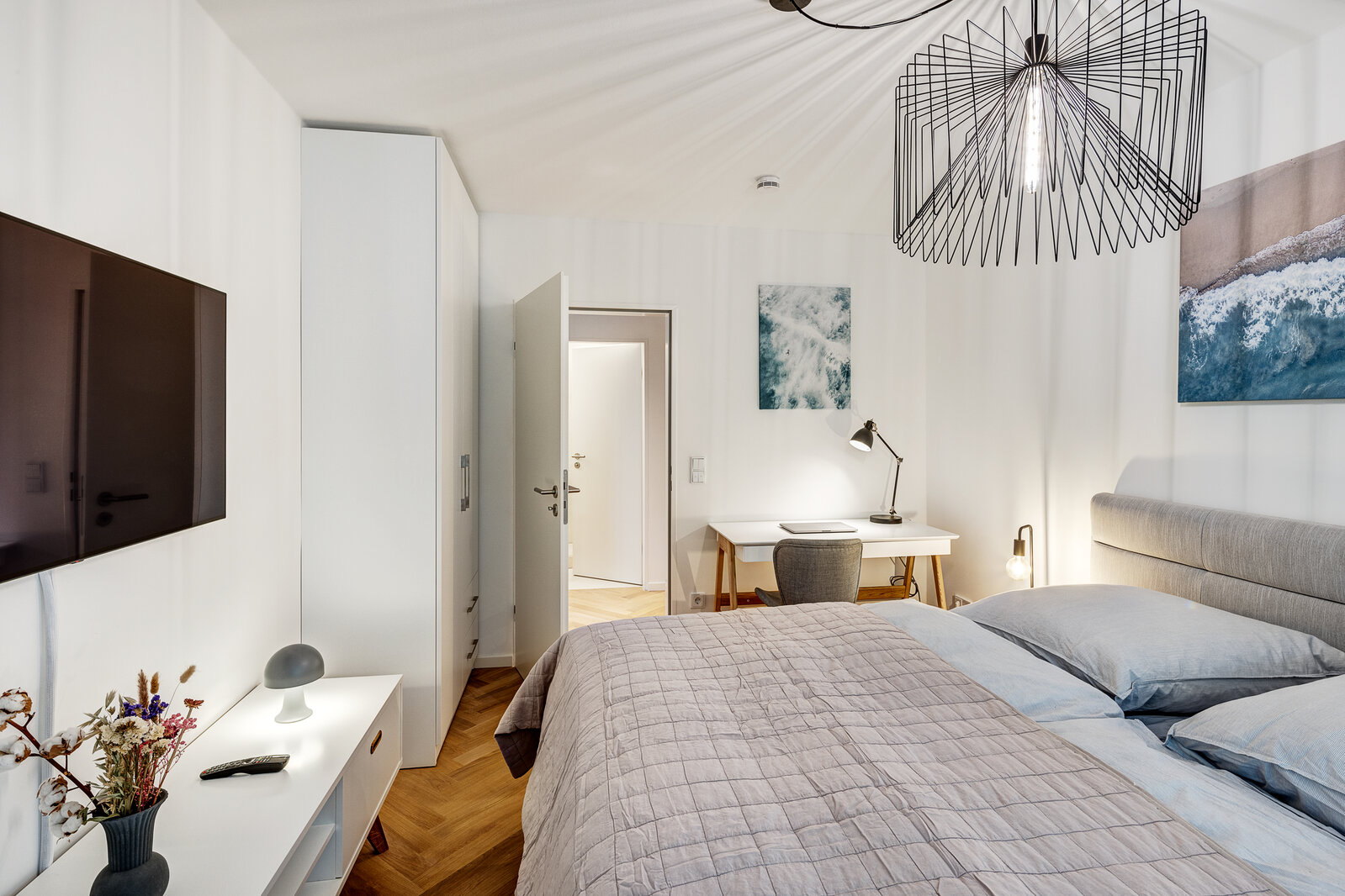 High-quality apartment in upscale residential area - Photo 5