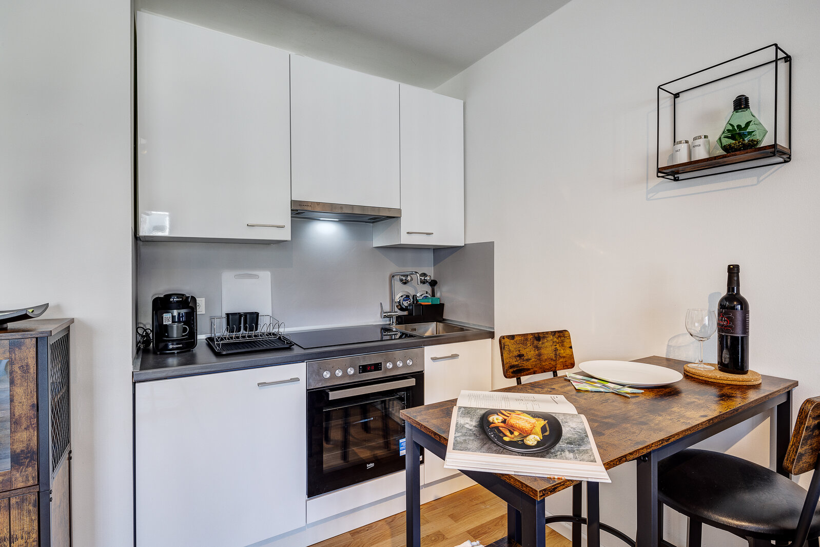 Stunning 1-room apartment with loggia for rent - Foto 5