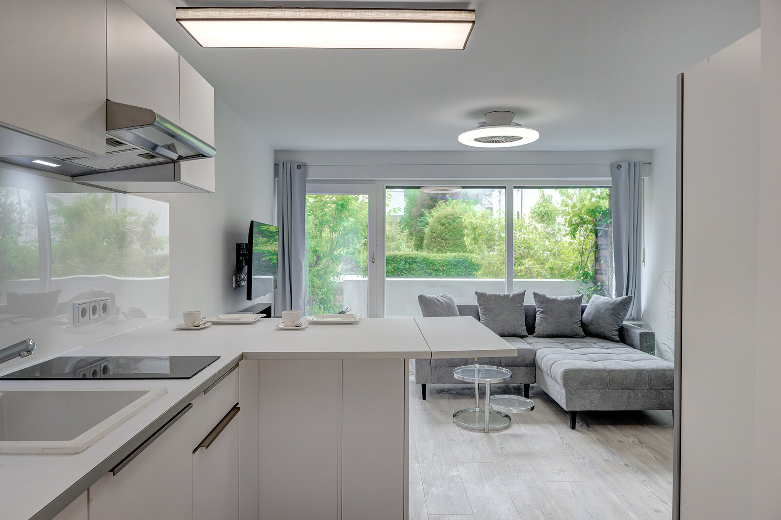 Apartment near the Nymphenburg Castle park - Photo 1