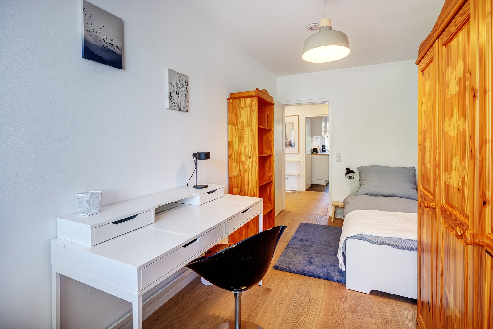 Newly renovated 3-room apartment with south balcony for rent - Photo 5