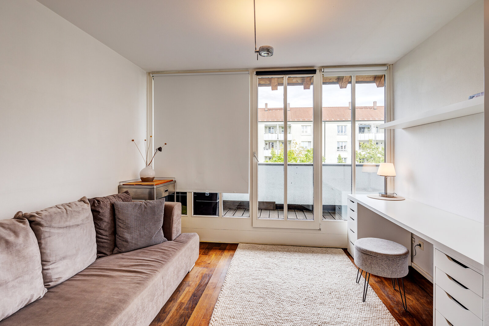 Charming maisonette apartment with gallery - Photo 1