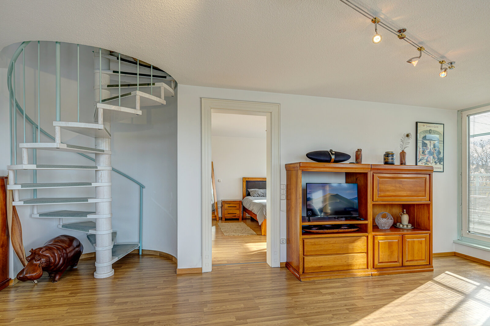 Maisonette apartment with balcony and roof terrace - Photo 2