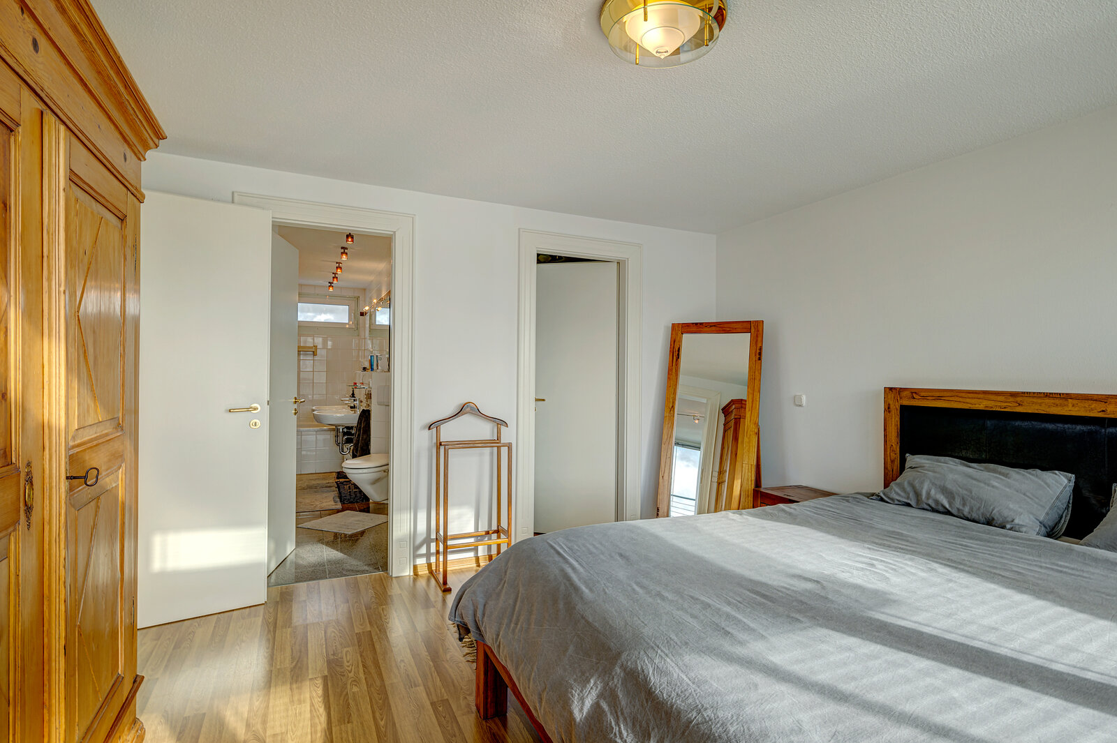 Maisonette apartment with balcony and roof terrace - Photo 5