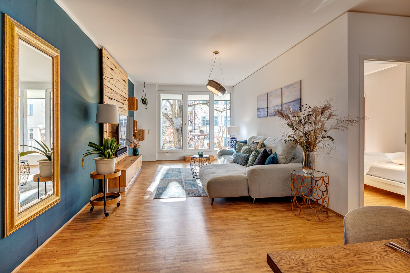 Beautifully furnished apartment in Schwabing-West - Photo 1
