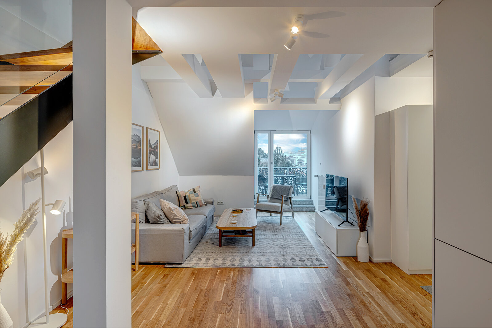 Stunning maisonette apartment with modern kitchen - Photo 4