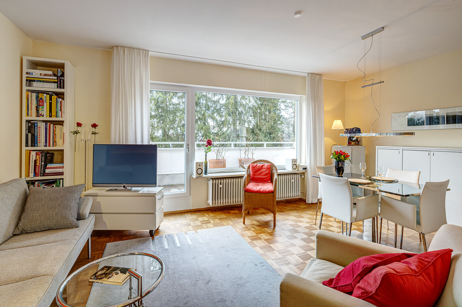 Generous apartment with great roof-terrace - Foto 2