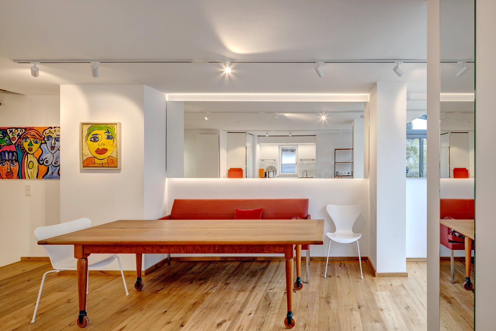 First occupancy: house with special architecture - Photo 4
