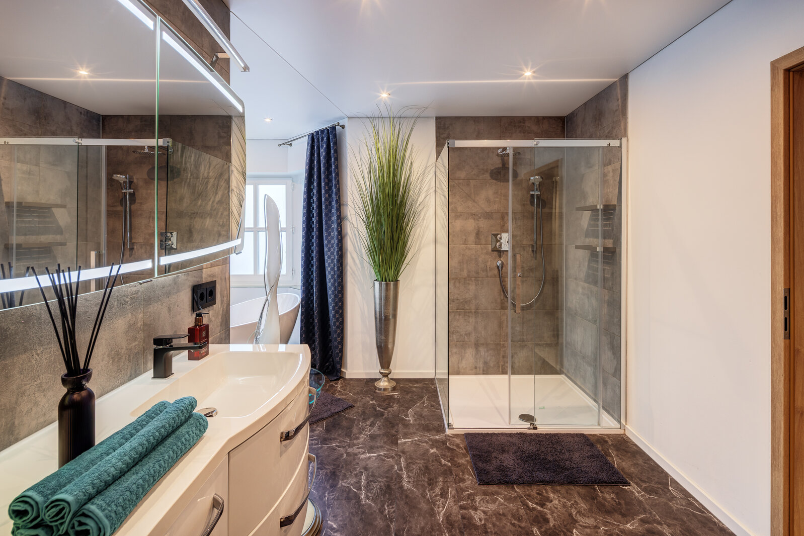 Luxury mansion half for rent with garden - Photo 4