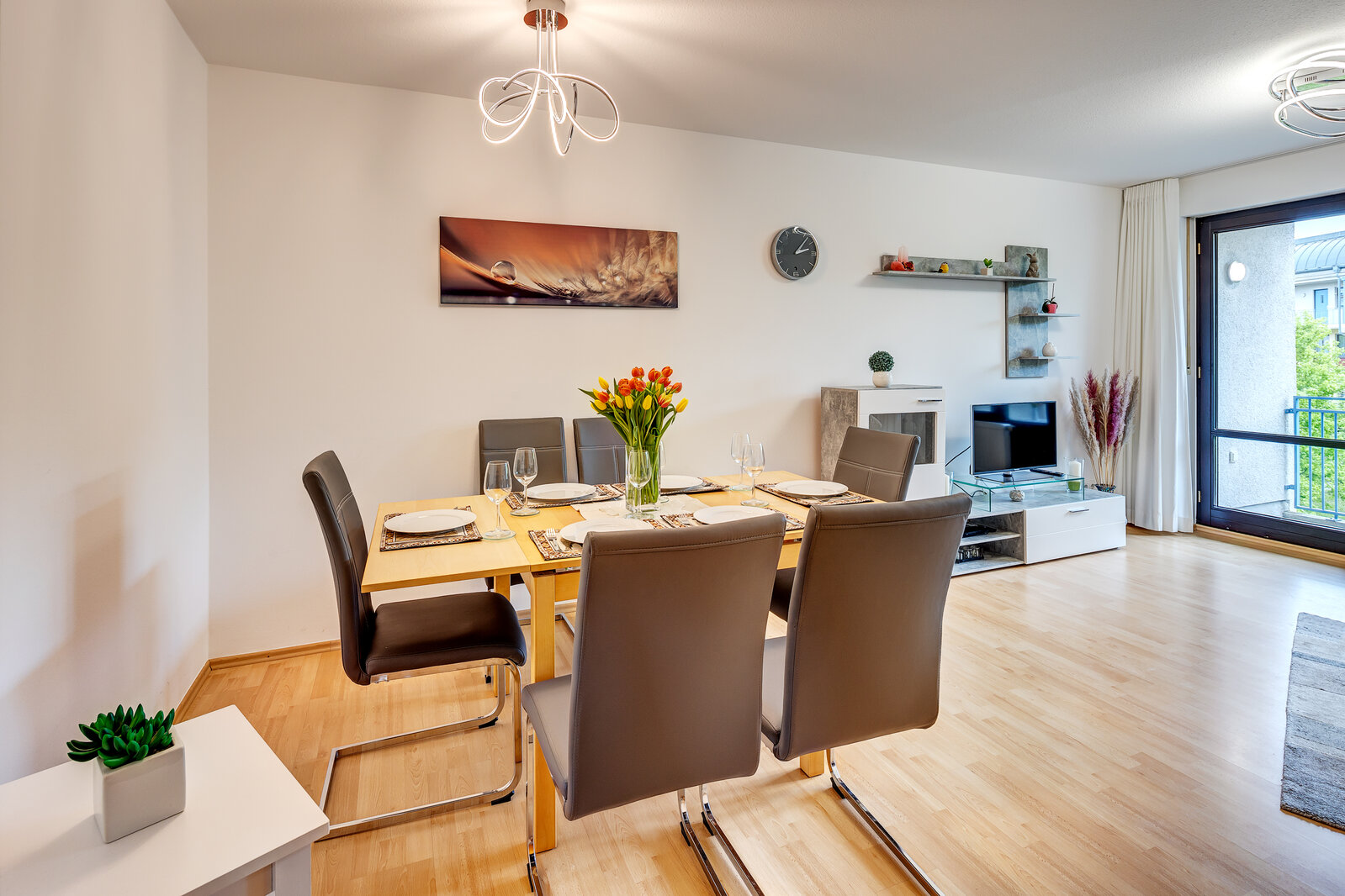 Altperlach: sunny 2-room apartment with loggia for rent - Photo 3