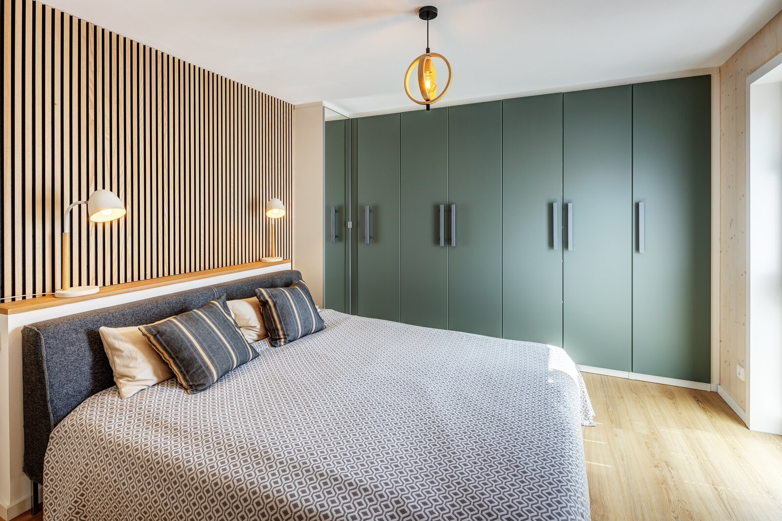 Unique apartment with wooden elements - Foto 4