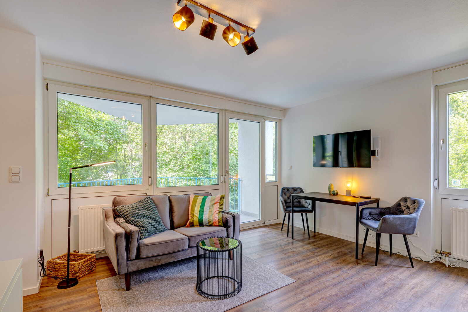 For rent: spacious 1-room apartment with balcony - Foto 2