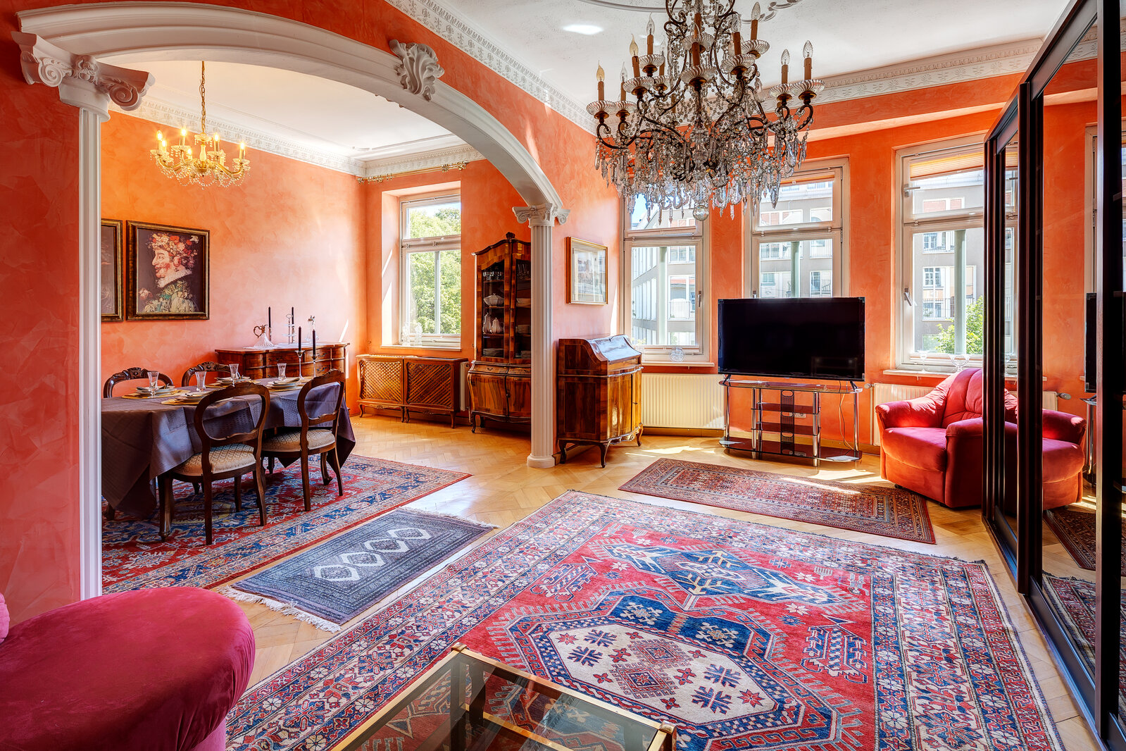 Generous apartment in prime location at the English Garden - Photo 2