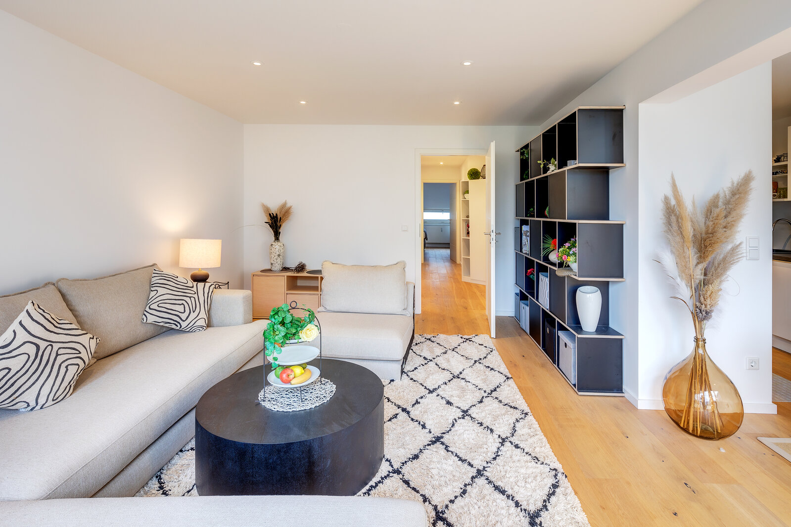 Living in coveted location, across from the university - Foto 1