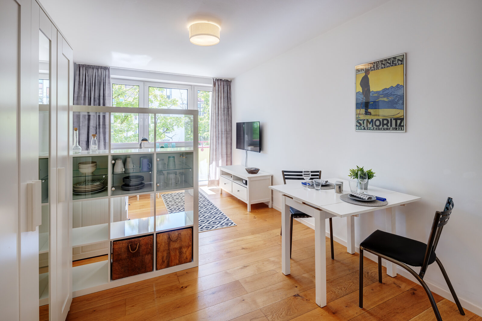 Bright, modern apartment with balcony near subway - Foto 1