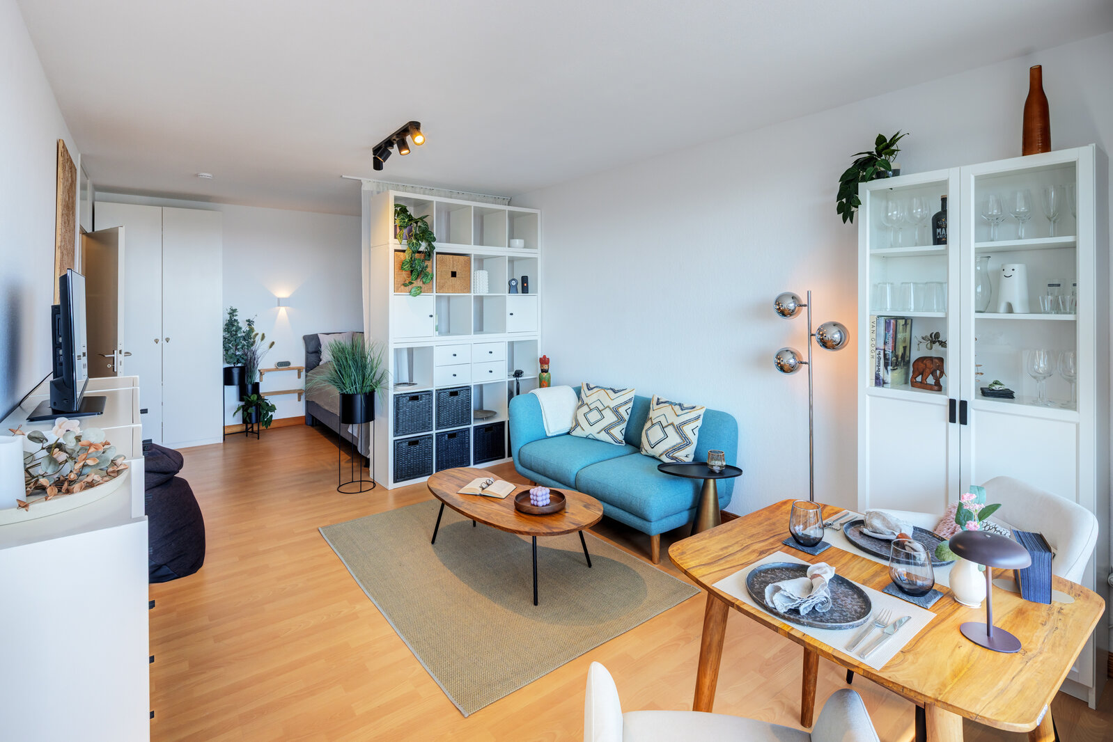 Apartment on the 14th floor with panoramic view - Photo 1