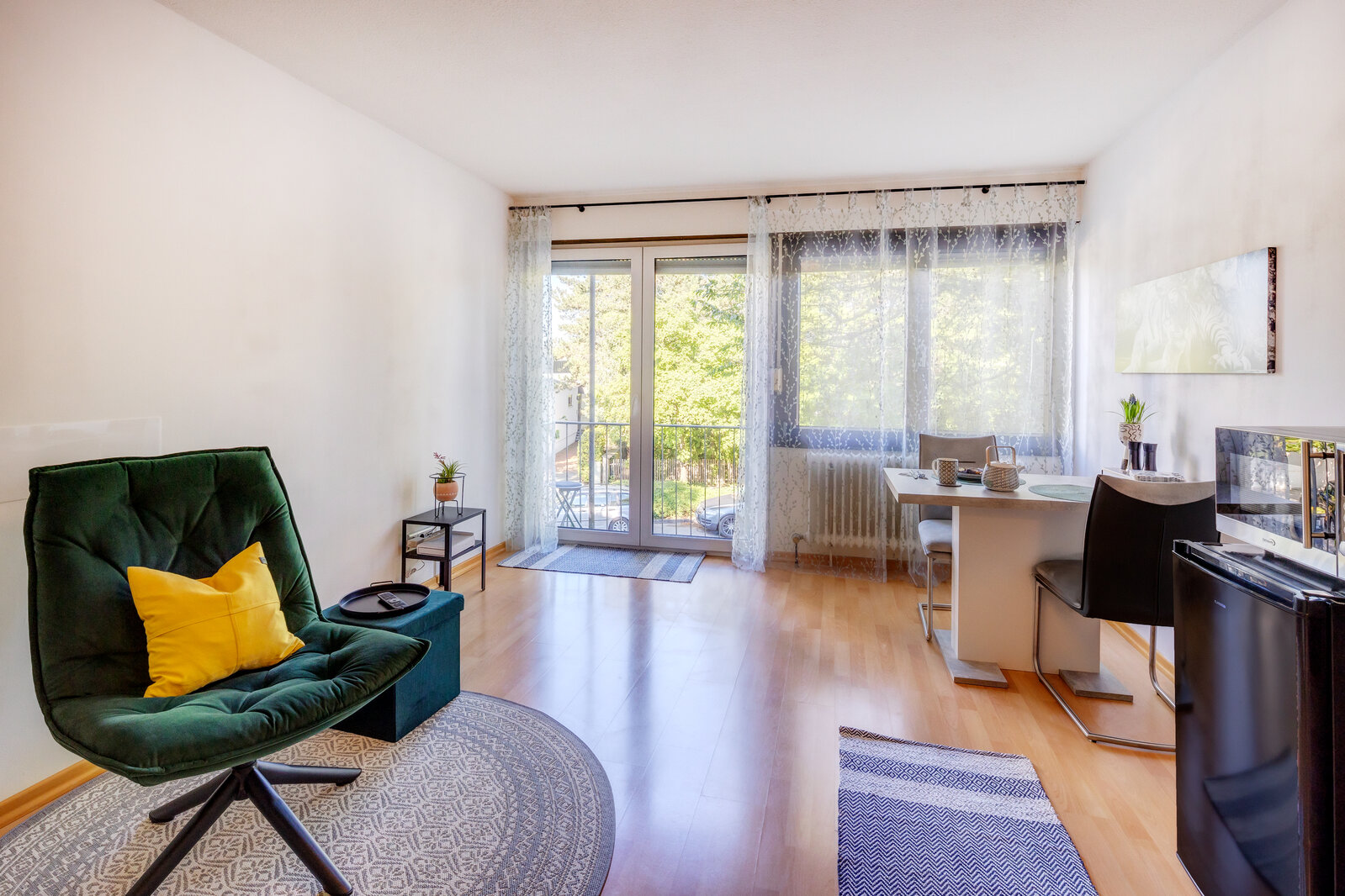 Bright and modern apartment with balcony for rent - Foto 1