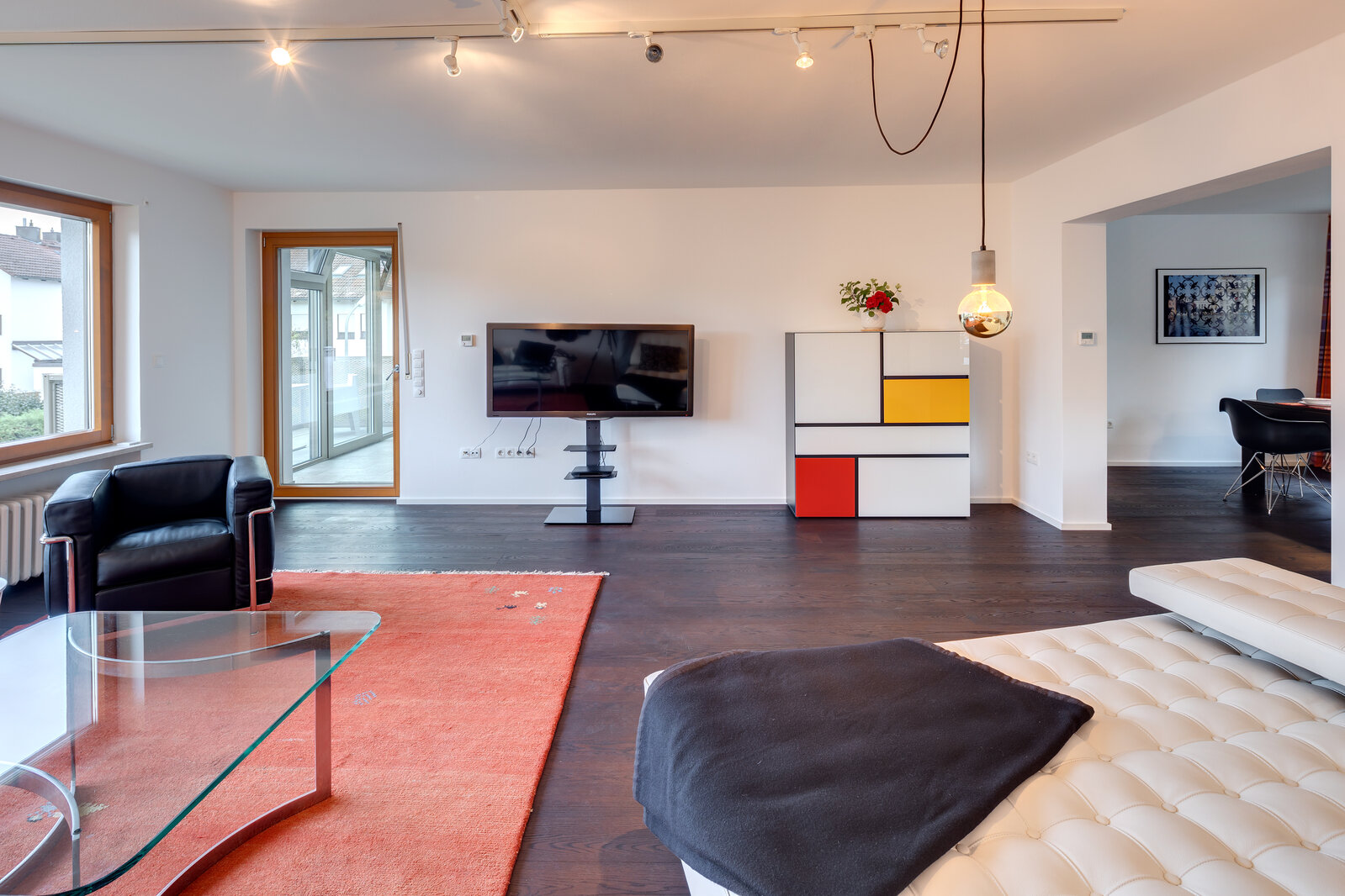 Quiet 3-room apartment with winter-garden and balcony - Photo 2