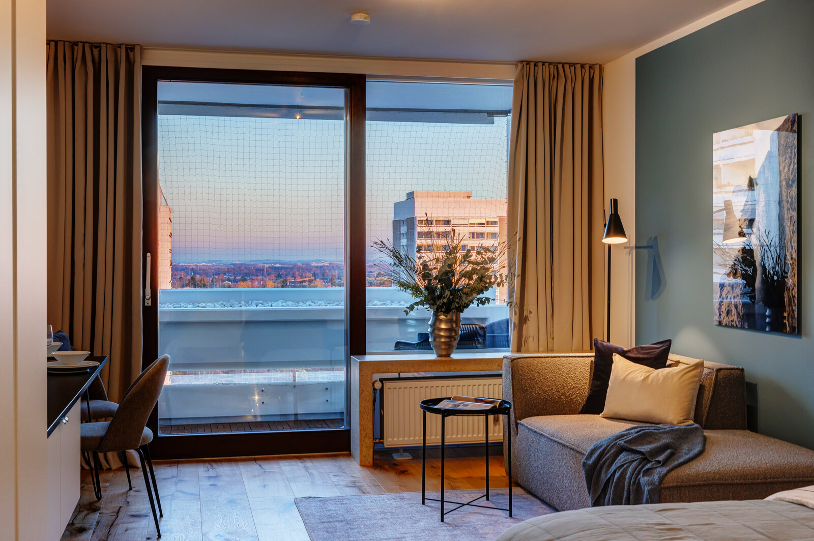 Temporary living: Interior design by MrLodge - Photo 1